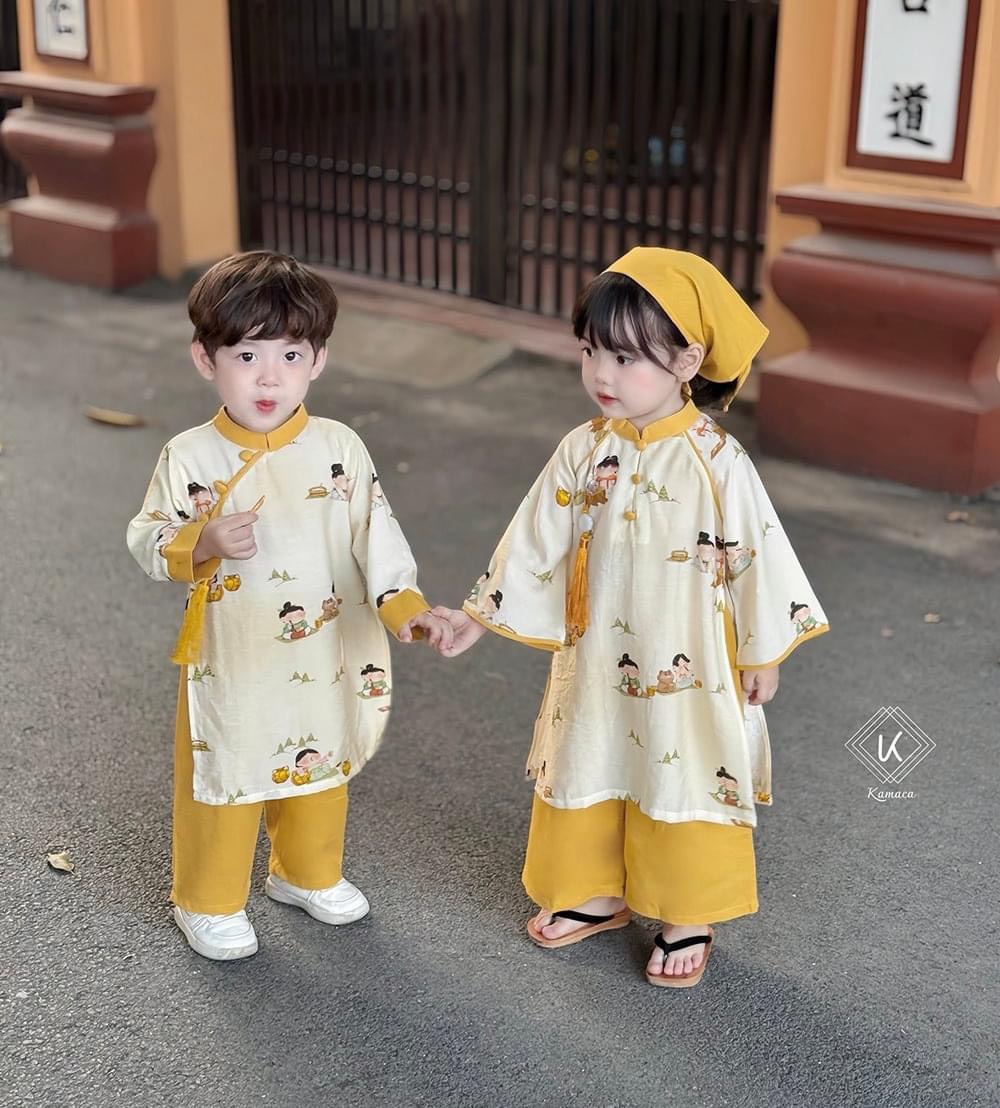(Đặt trước) B - SET ÁO DÀI BÉ TRẮNG QUẦN VÀNG HÌNH CẬU BÉ