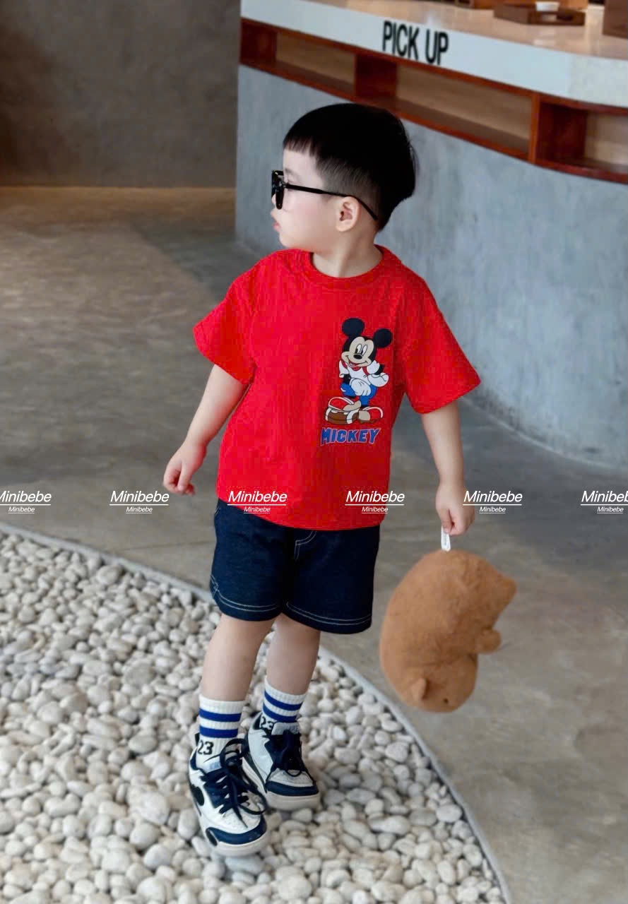 - BỘ ĐÙI BÉ TRAI ÁO ĐỎ MICKEY QUẦN GIẢ BÒ