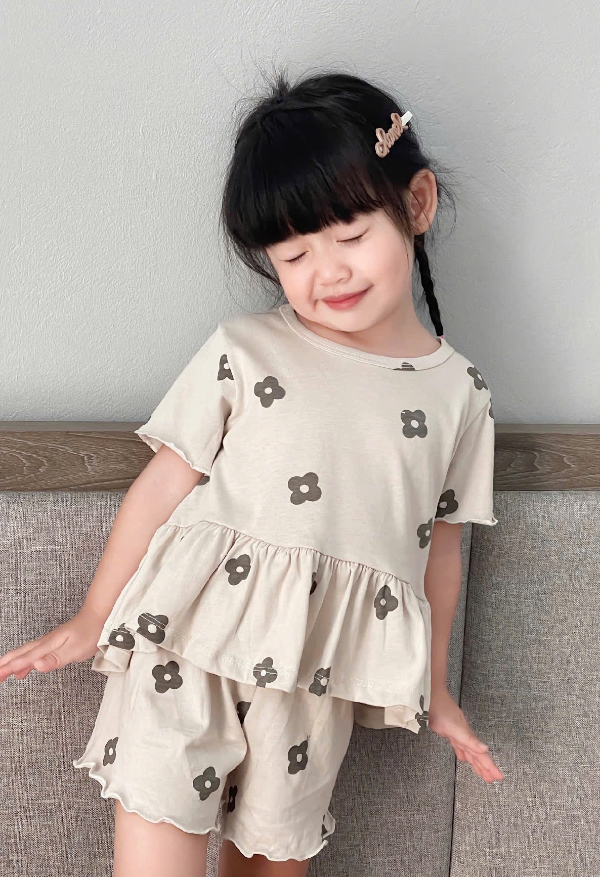 - SET 3 BỘ ĐÙI BÉ GÁI PELUM HOA NƠ ĐEN GHI HỒNG