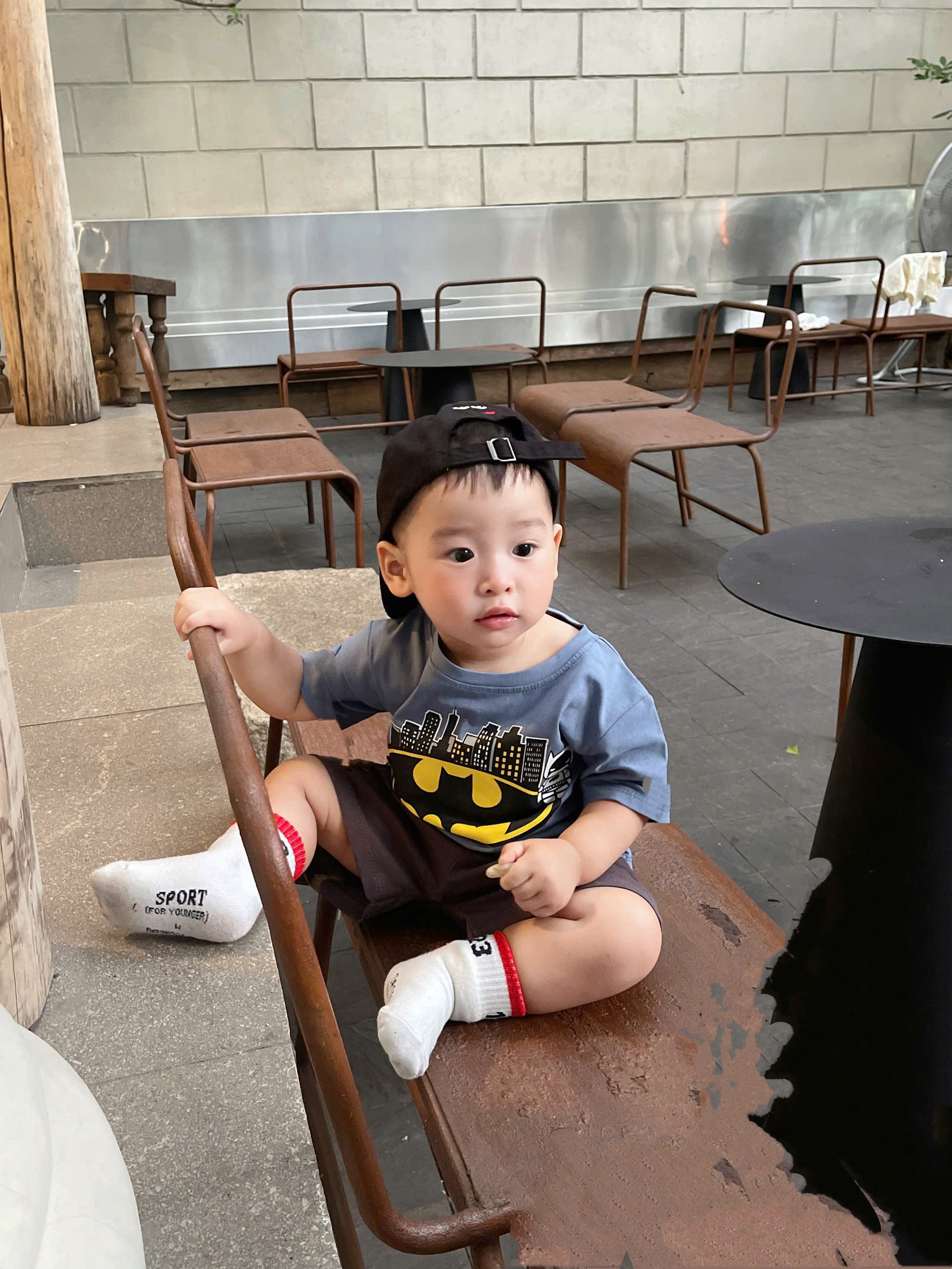 - BỘ ĐÙI BÉ TRAI ÁO XANH BATMAN QUẦN XÁM