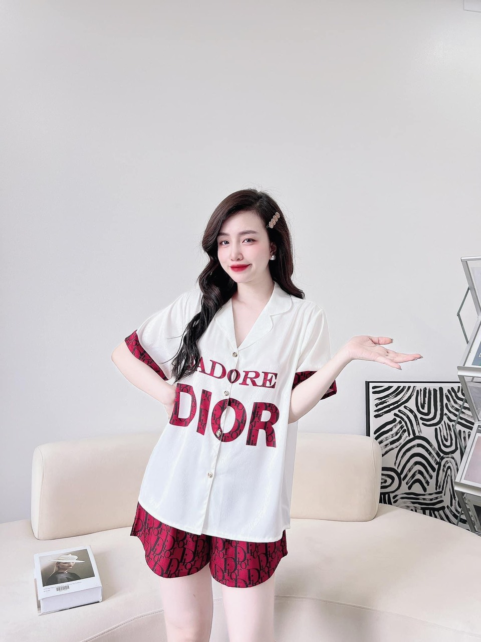 BỘ LỤA ĐÙI DIOR CỘC TAY MÀU TRẮNG