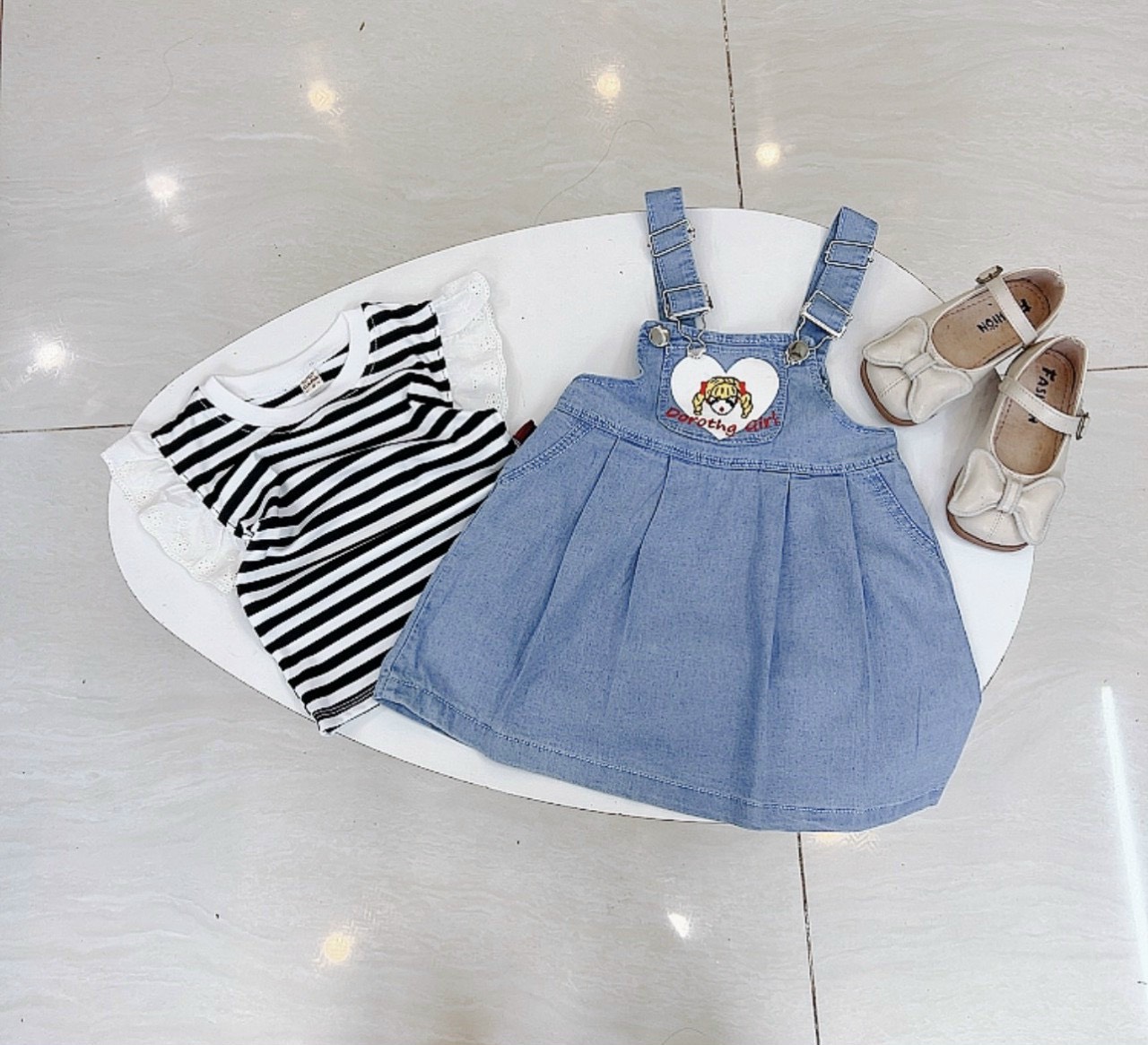 SET YẾM JEANS BÉ GÁI MIX ÁO KẺ TAY BÈO