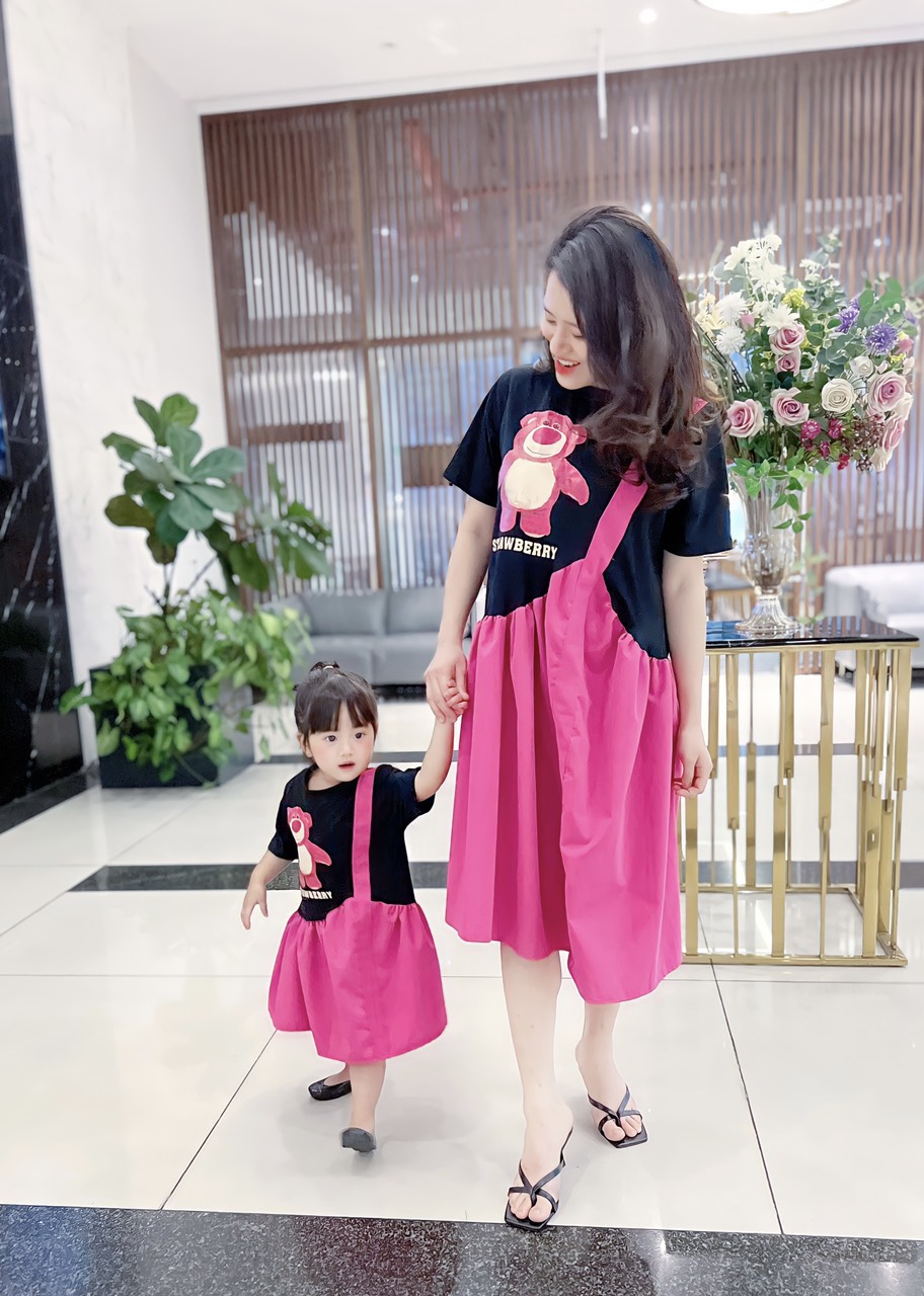 VÁY ĐÔI GẤU HỒNG MẸ BÉ