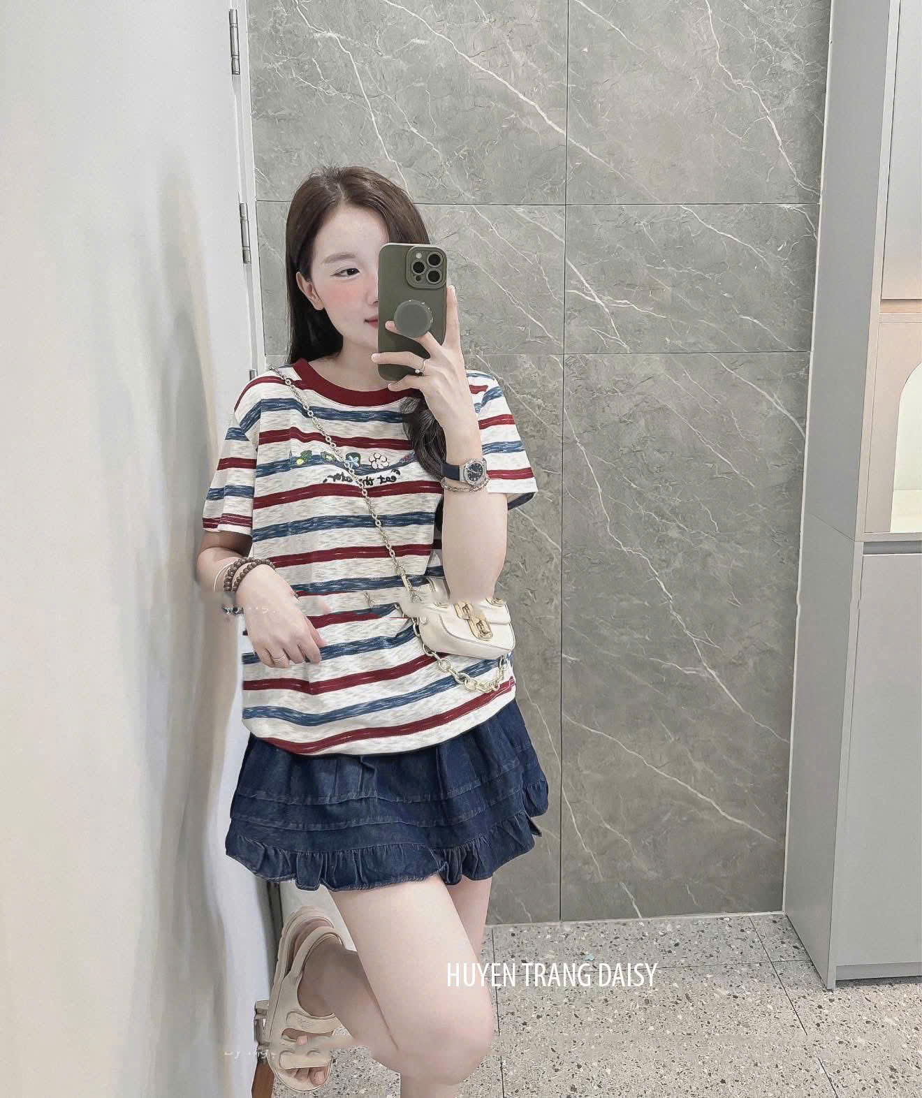ÁO CỘC CT XƯỢC KẺ ĐỎ NỮ