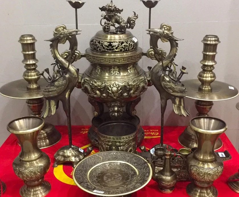 Đỉnh Đồng Thờ Cúng Gia Tiên - Ý Nghĩa, Mẫu Văn Khấn Và Cách Bày Trí Hiệu Quả