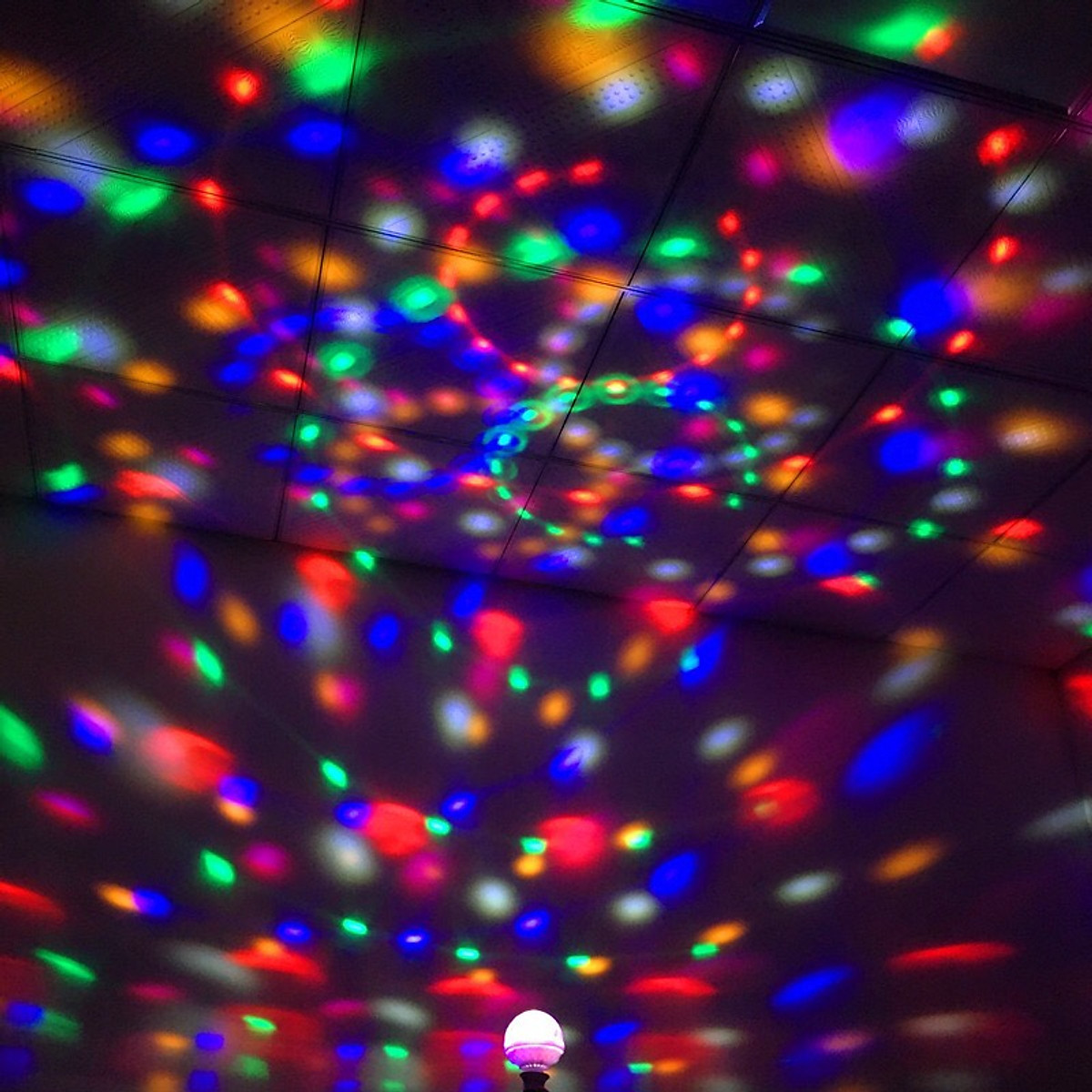 Đèn Led Xoay 7 Màu Ko Kèm Đuôi X1A (Đế Vàng) NHÀ PHÂN PHỐI LÂM MUSIC