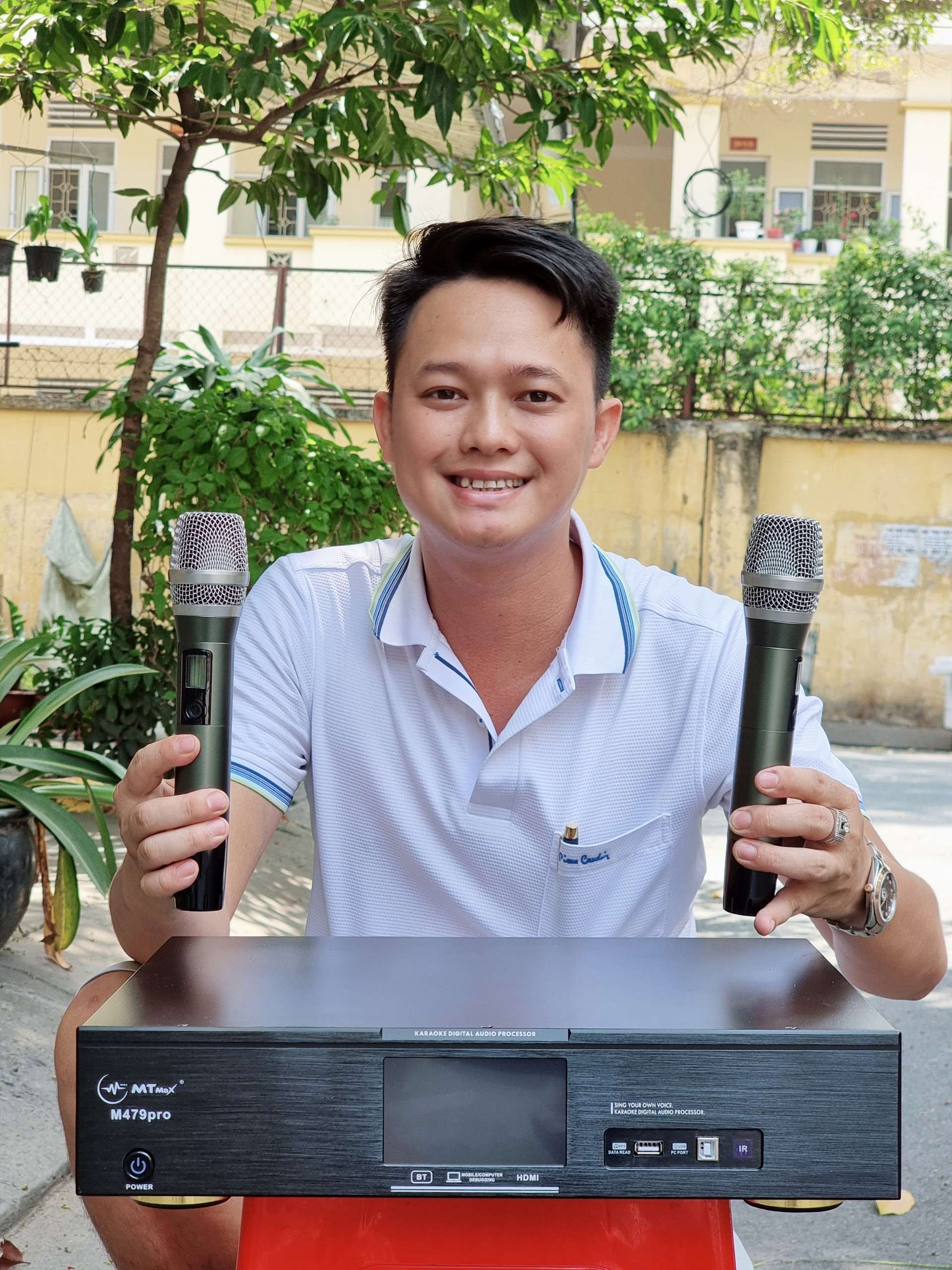 MẠNH TIẾN GIÁ SỈ