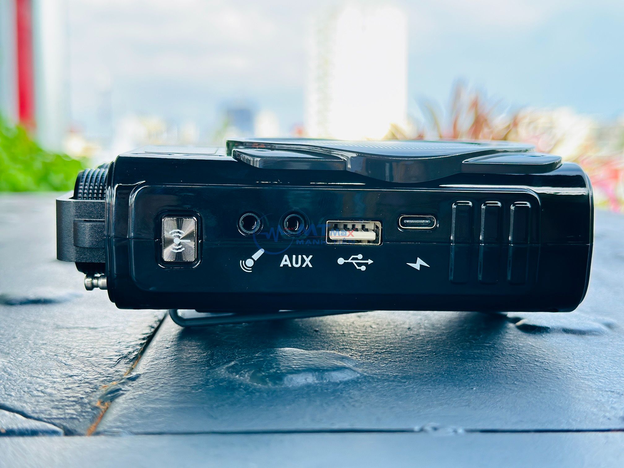 MẠNH TIẾN GIÁ SỈ