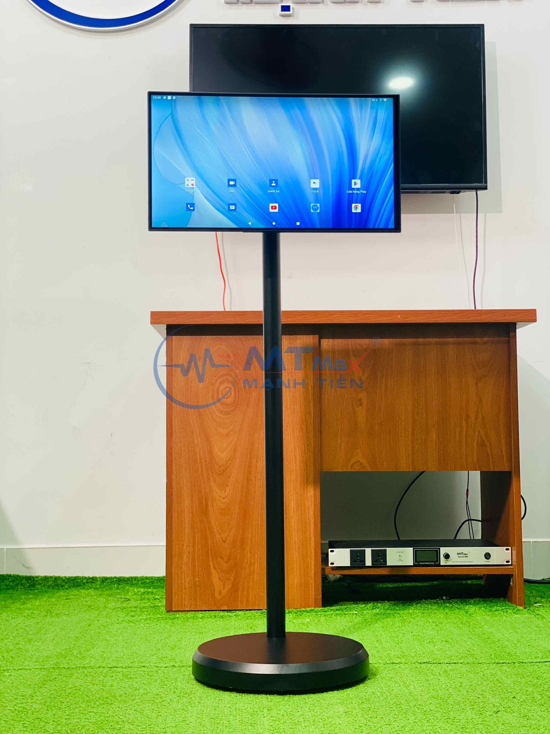 Mạnh Tiến Studio