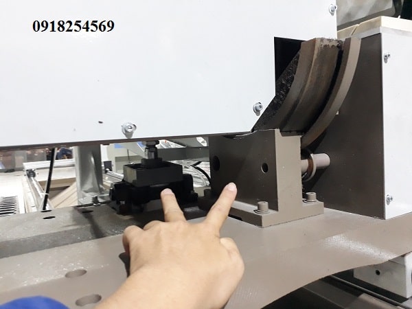 MÁY CẮT NHÔM 2 ĐẦU 08S NHẬP KHẨU GIÁ RẺ CÔNG TY TNHH THƯƠNG MẠI VÀ XUẤT NHẬP KHẨU CÔNG NGHỆ CNC