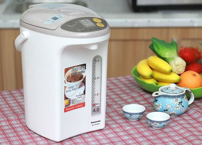 Nên mua bình thủy điện hay bình siêu tốc