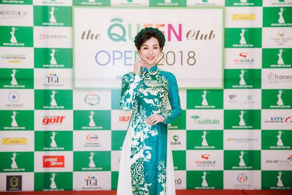Áo dài La Sen Vũ đồng hành cùng MC Nguyễn Hải Anh trong sự kiện The Queen Club Open 2018