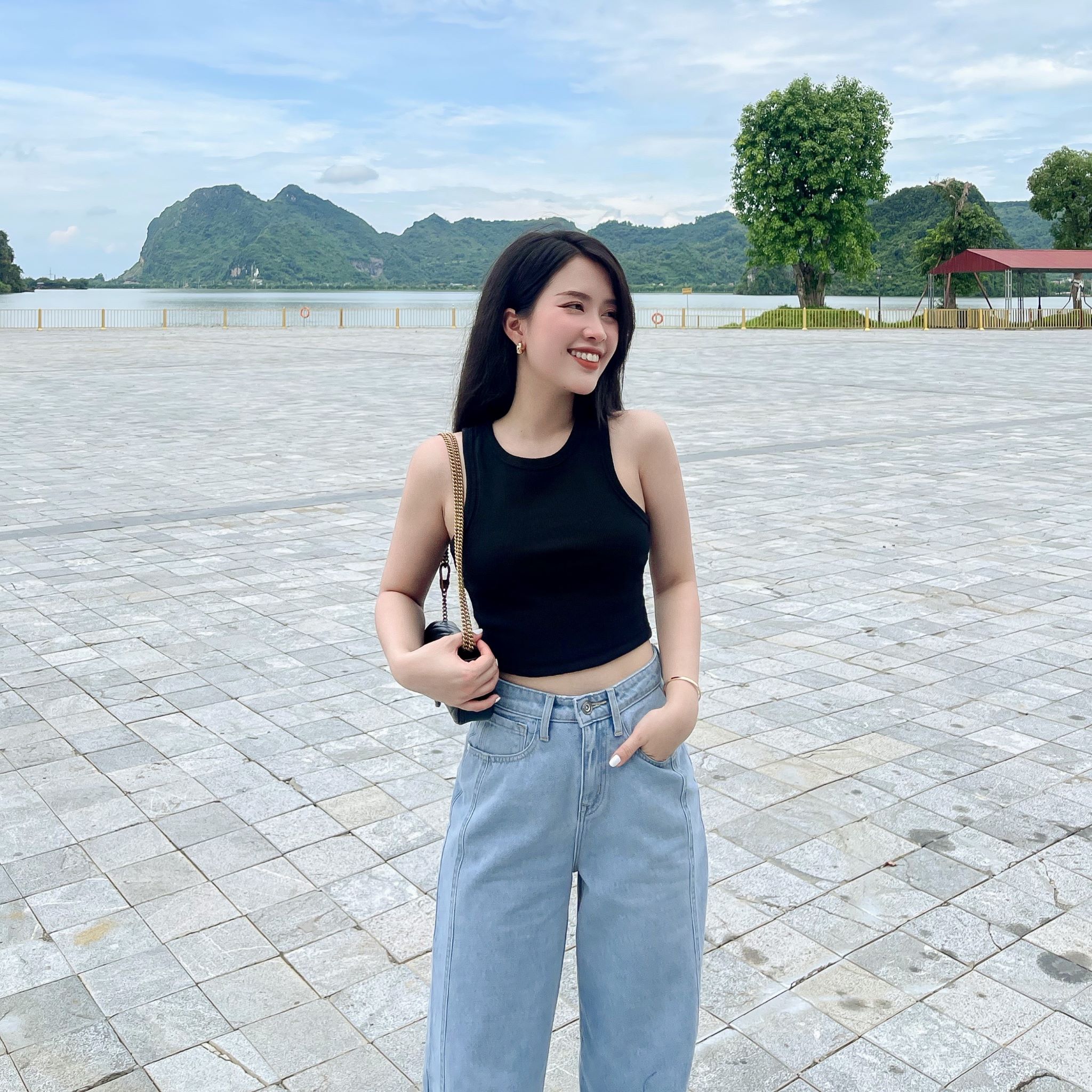 ÁO THUN CROPTOP 3 LỖ ZAREEN OAL04