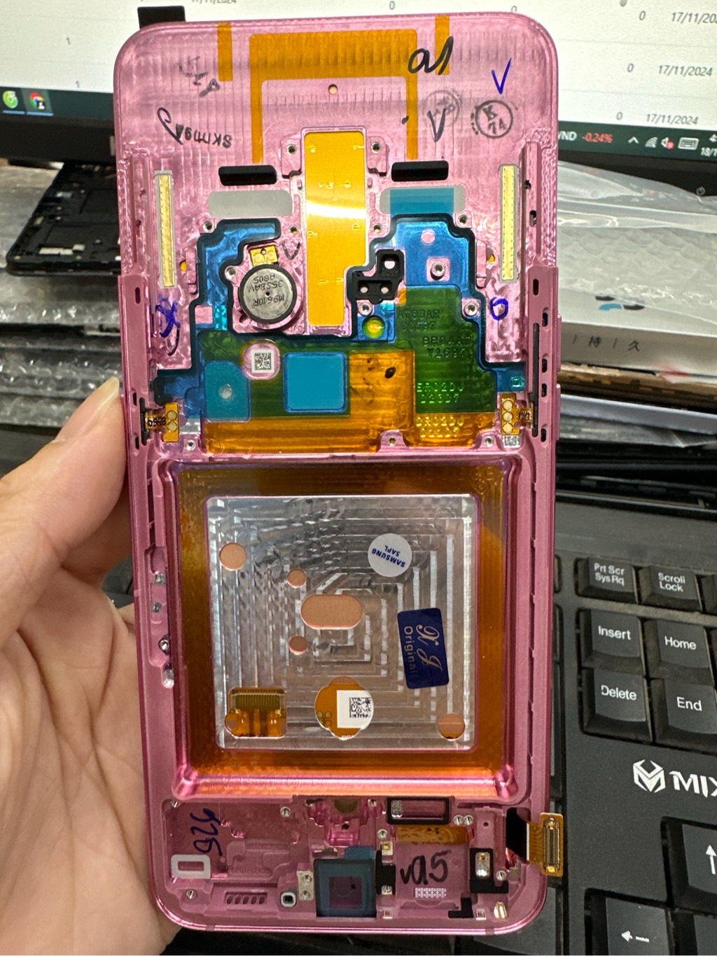 lcd-ss-a80-full-khung-vang-hong