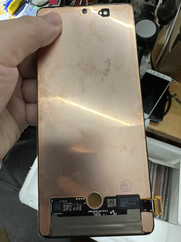 lcd-ss-a71-roi-ep-kinh-bh-hien-thi-7-ngay-cu-1-thang