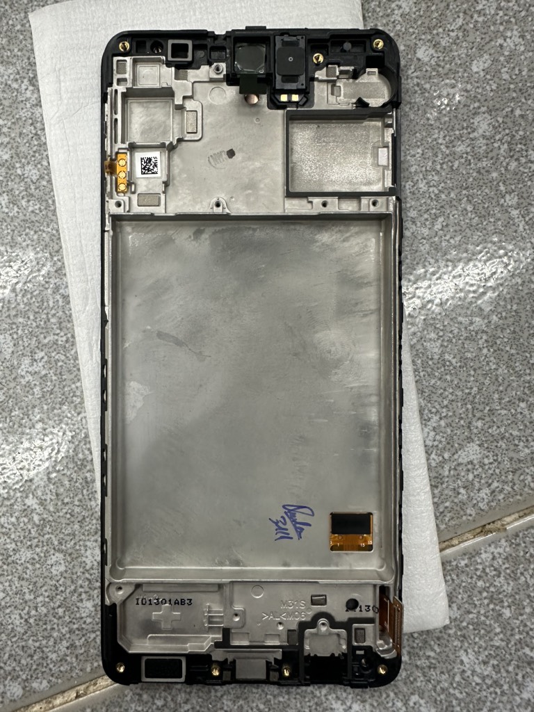 lcd-ss-m31s-full-khung