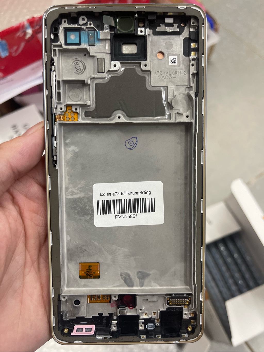 lcd-ss-a72-full-khung-trang
