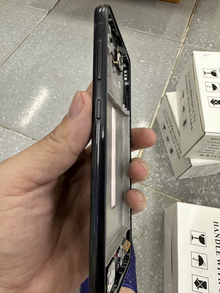 lcd-ss-a33-5g-full-khung-den