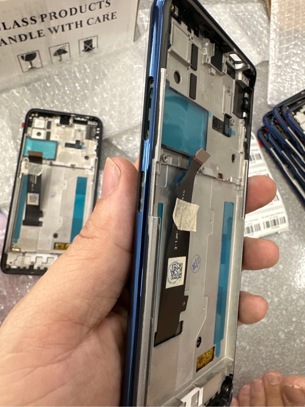 lcd-vsmart-active-3-full-khung-xanh-duong