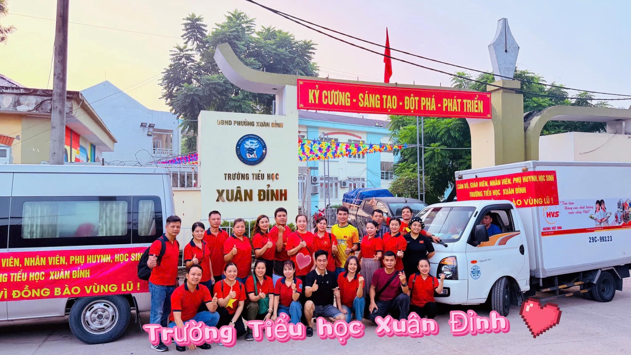 CHUYẾN XE NGHĨA TÌNH CÙNG CHUNG TAY GIÚP ĐỠ ĐỒNG BÀO VÙNG LŨ CỦA TRƯỜNG TIỂU HỌC XUÂN ĐỈNH