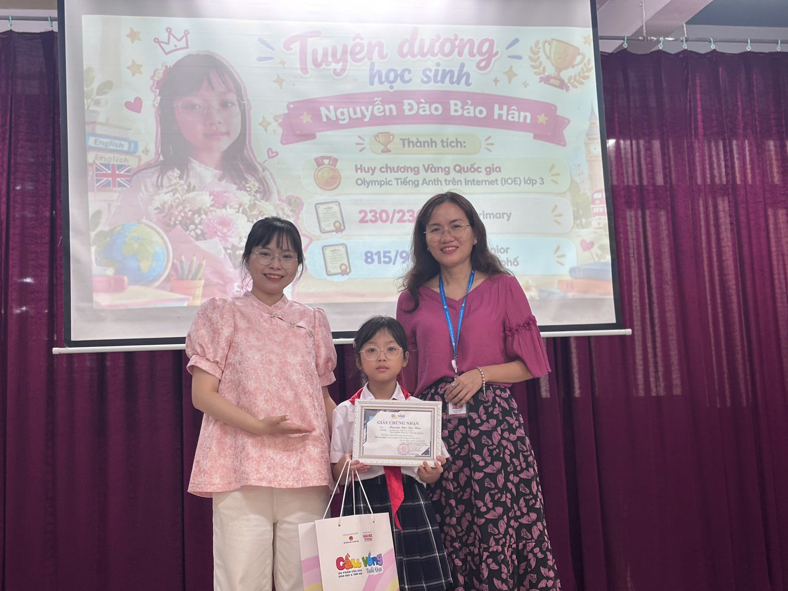 Ban Biên tập Cầu Vồng Tuổi thơ vinh danh tài năng Nguyễn Đào Bảo Hân