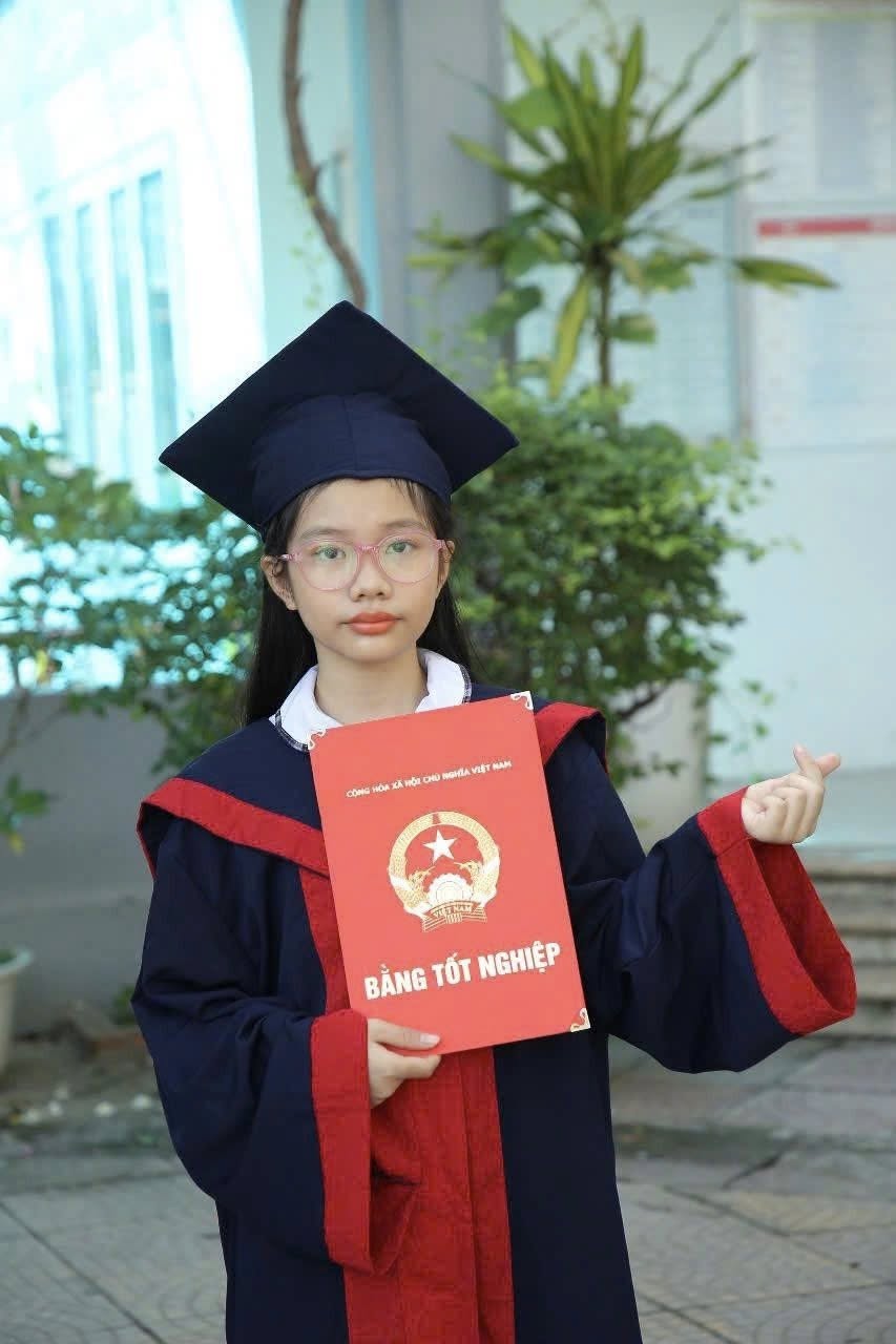 THỦ KHOA ĐẦU VÀO TRƯỜNG THCS NAM TỪ LIÊM - EM LÊ PHẠM QUỲNH CHI, HỌC SINH TRƯỜNG TIỂU HỌC HỒ TÙNG MẬU