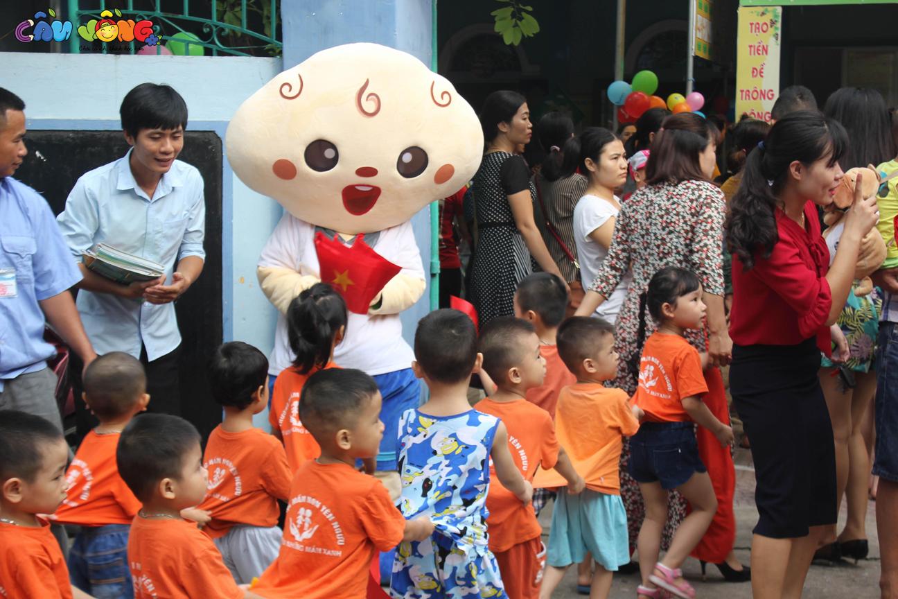 TƯNG BỪNG NGÀY HỘI " TOÀN DÂN ĐƯA TRẺ ĐẾN TRƯỜNG "