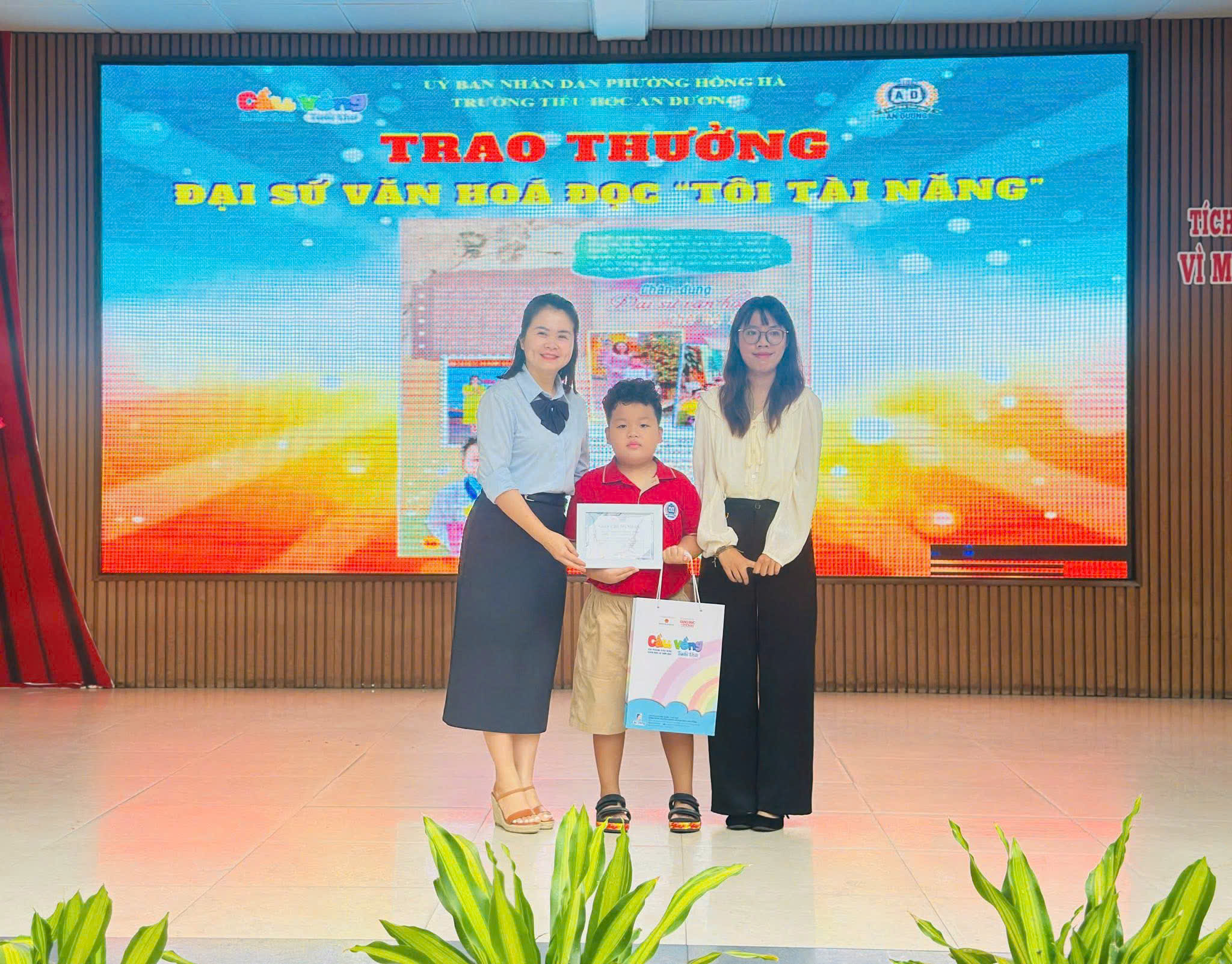 Vinh danh Đại sứ văn hóa đọc nhí Nguyễn Quang Đăng