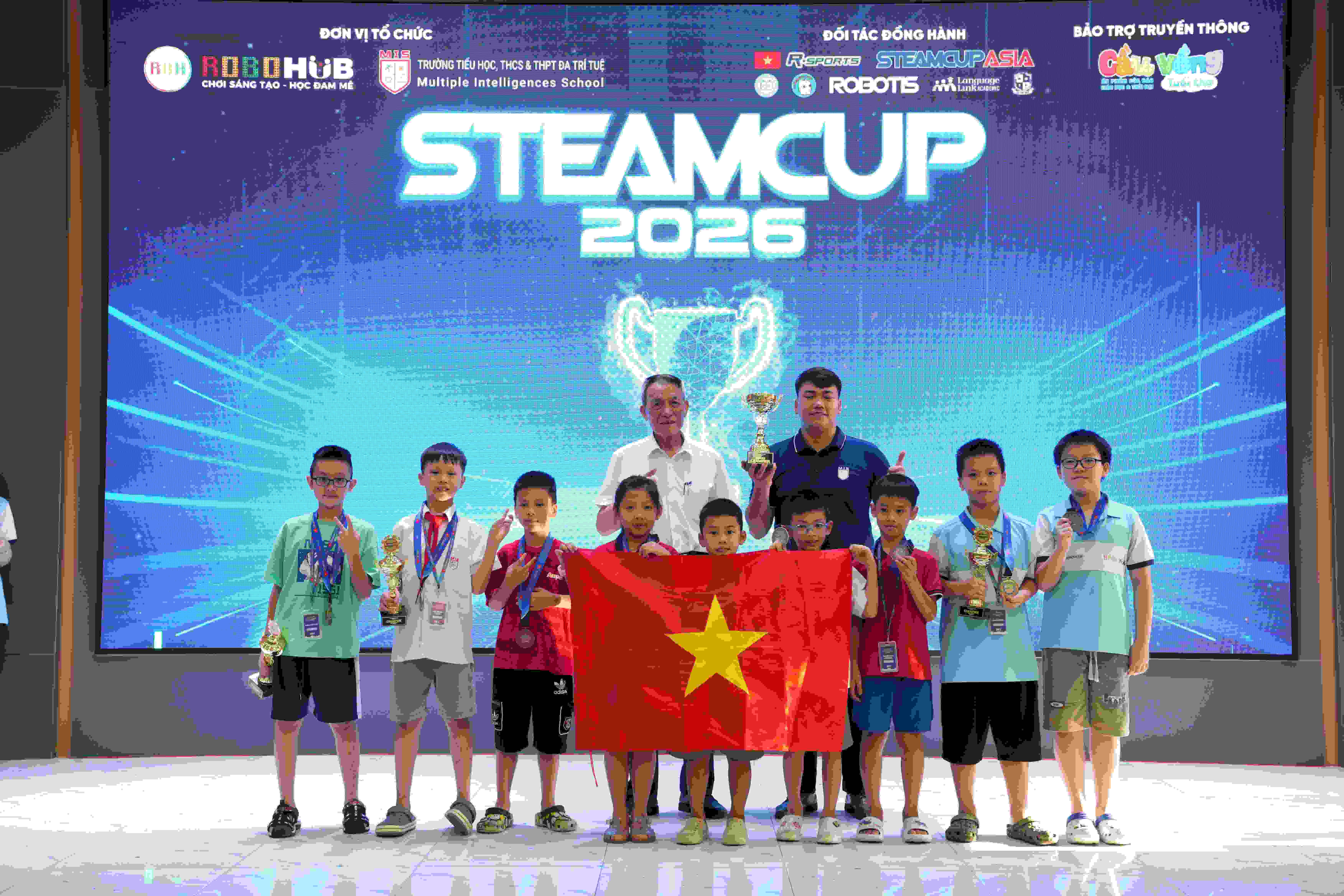 CẦU VỒNG TUỔI THƠ ĐỒNG HÀNH CÙNG STEAMCUP ASIA 2026 - HÀNH TRÌNH CỦA ĐAM MÊ, SÁNG TẠO VÀ HỘI NHẬP
