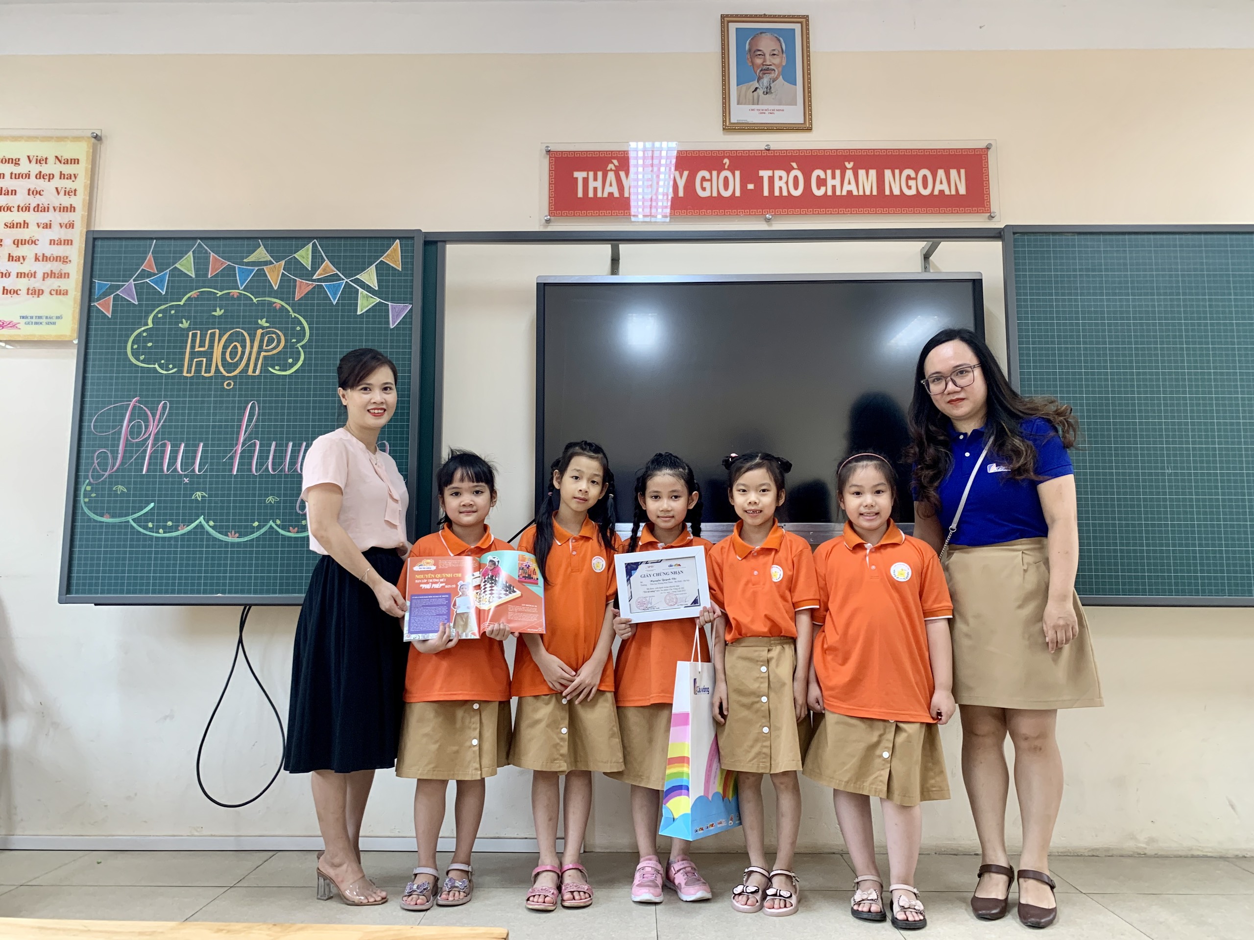 [TÔI_TÀI_NĂNG_SỐ_102] NGUYỄN QUỲNH CHI – BẠN LỚP TRƯỞNG BIẾT "PHÙ PHÉP" BÀN CỜ