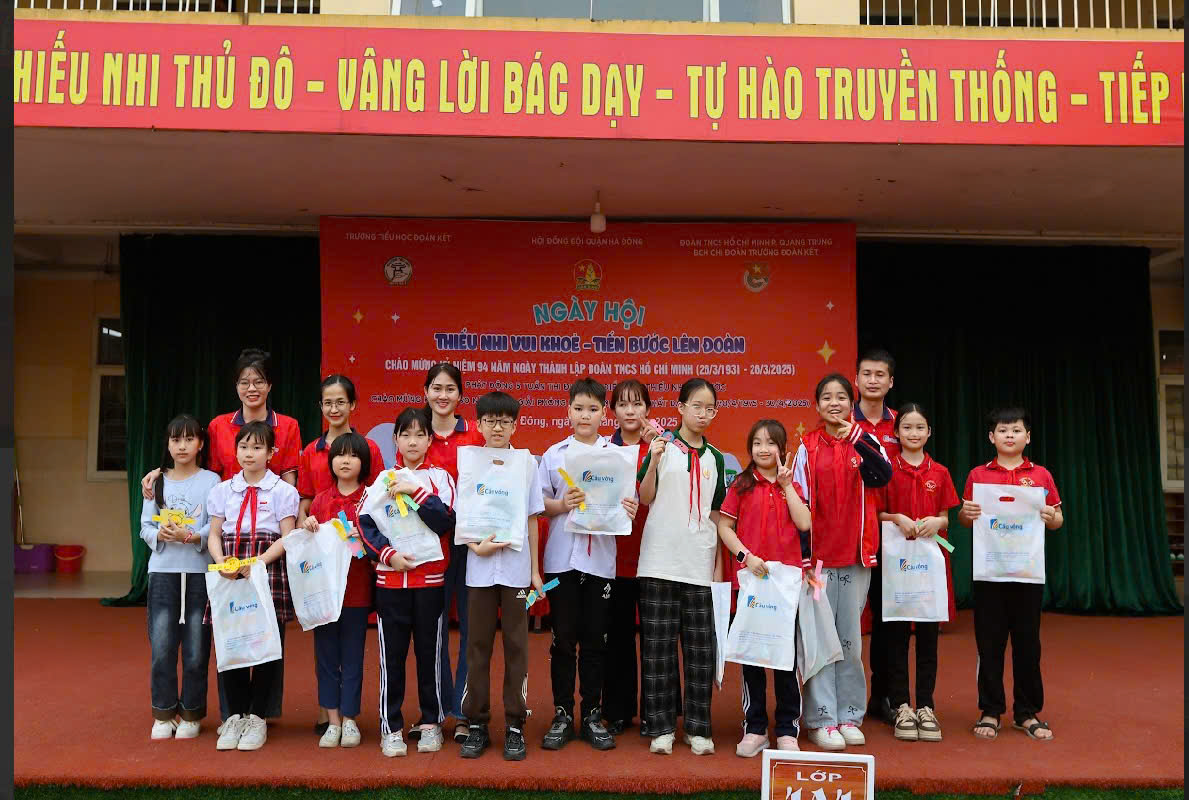 TƯNG BỪNG “NGÀY HỘI THIẾU NHI VUI KHỎE” TẠI TRƯỜNG TH ĐOÀN KẾT (HÀ ĐÔNG, HÀ NỘI)