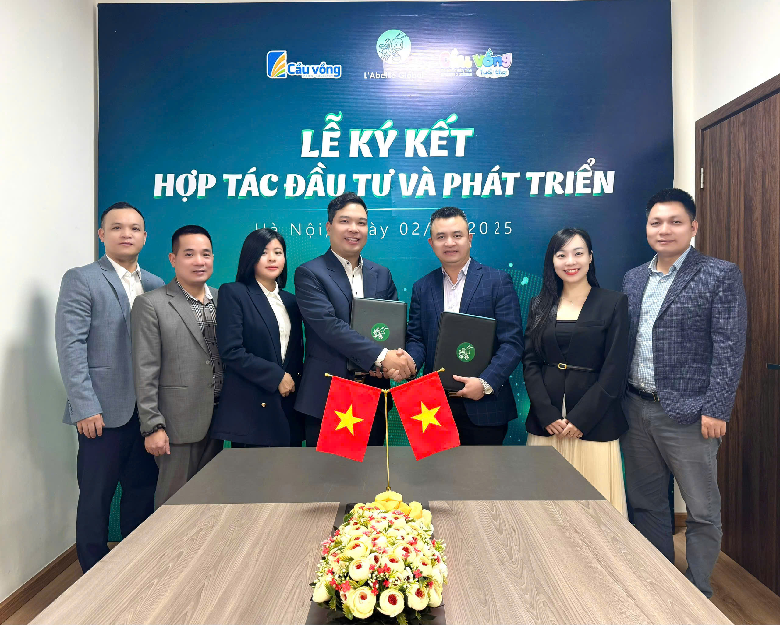 LỄ KÝ KẾT HỢP TÁC ĐẦU TƯ VÀ PHÁT TRIỂN GIỮA CÔNG TY CỔ PHẦN TRUYỀN THÔNG VÀ GIÁO DỤC CẦU VỒNG VÀ CÔNG TY CỔ PHẦN TẬP ĐOÀN L’ABEILLE GLOBAL