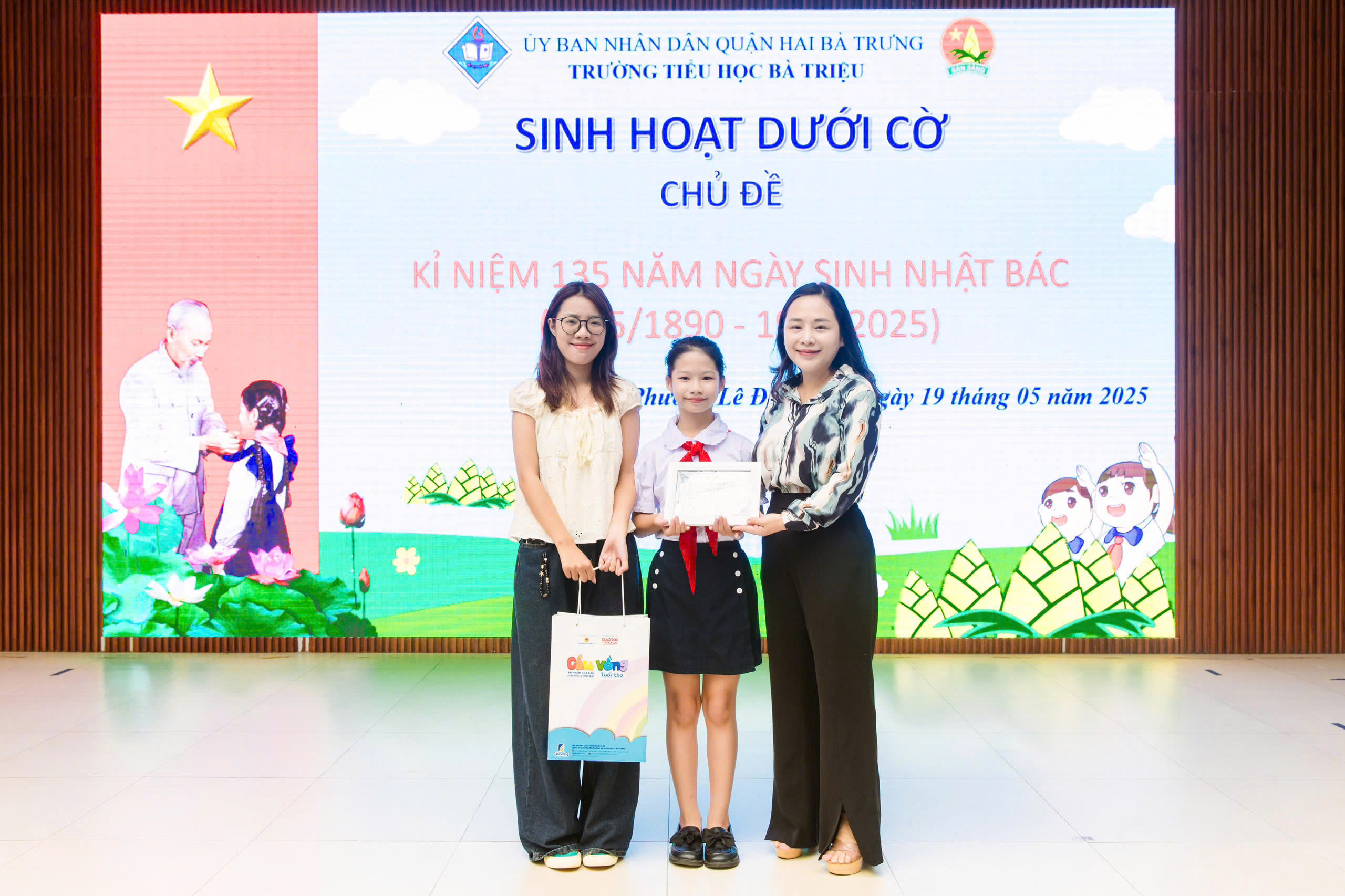Vinh danh lập trình viên nhí Linh Chi: Bông hoa nhỏ chinh phục những dòng code