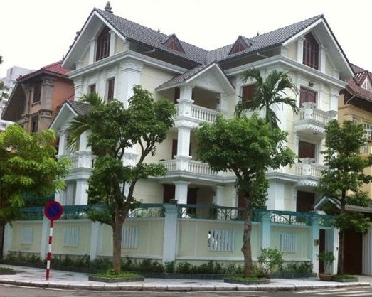 biet-thu-khu-tam-giac-vang-1
