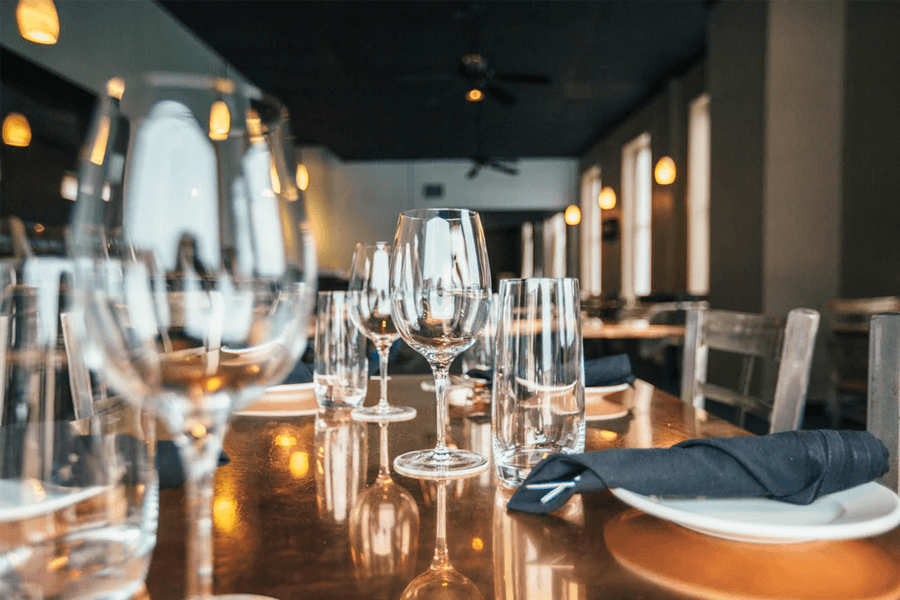 Khung cảnh lung linh về đêm của Melia Hà Nội