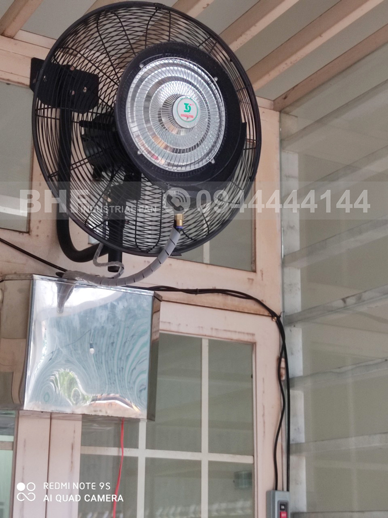 Quạt treo phun sương đĩa xoay công nghiệp