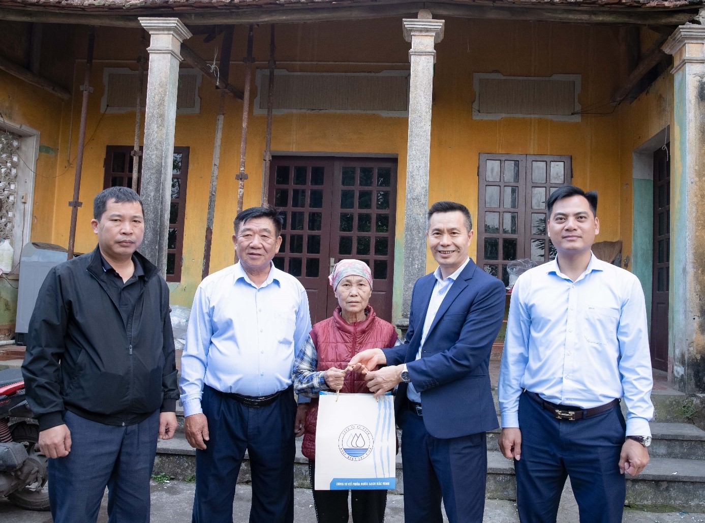 Công ty cổ phần nước sạch Bắc Ninh: Chung tay kết nối yêu thương, chia sẻ với các gia đình có hoàn cảnh khó khăn nhân dịp tết Nguyên đán Bính Ngọ 2026