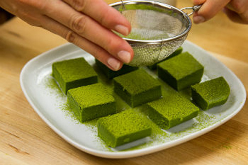 cach-lam-sua-chua-matcha-tra-xanh-deo-tai-nha