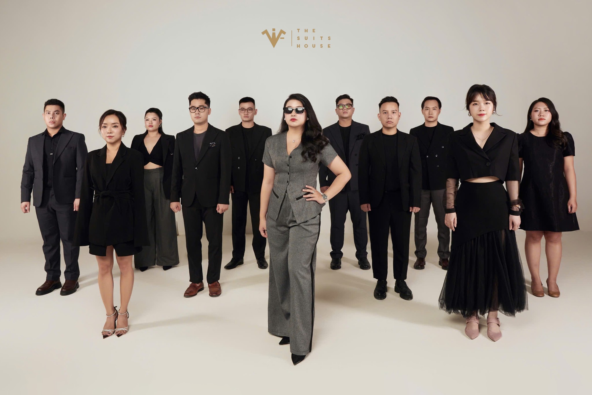 𝐒𝐮𝐢𝐭𝐬 𝐝𝐨𝐚𝐧𝐡 𝐧𝐠𝐡𝐢𝐞̣̂𝐩 || Bí quyết tạo nên phong cách chuyên nghiệp 𝐒𝐮𝐢𝐭𝐬 𝐝𝐨𝐚𝐧𝐡 𝐧𝐠𝐡𝐢𝐞̣̂𝐩 || Bí quyết tạo nên phong cách chuyên nghiệp