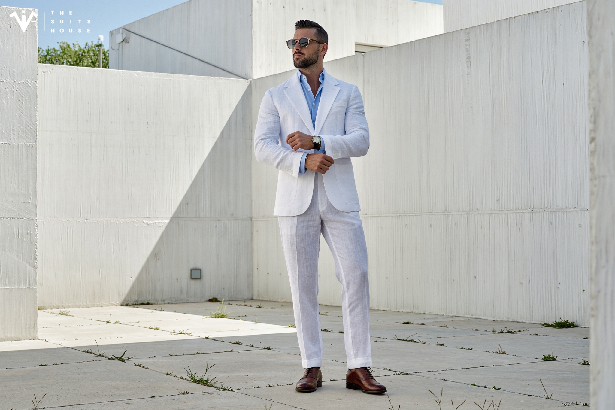 Suit Trắng – Biểu Tượng Của Sự Tinh Khiết Và Đẳng Cấp