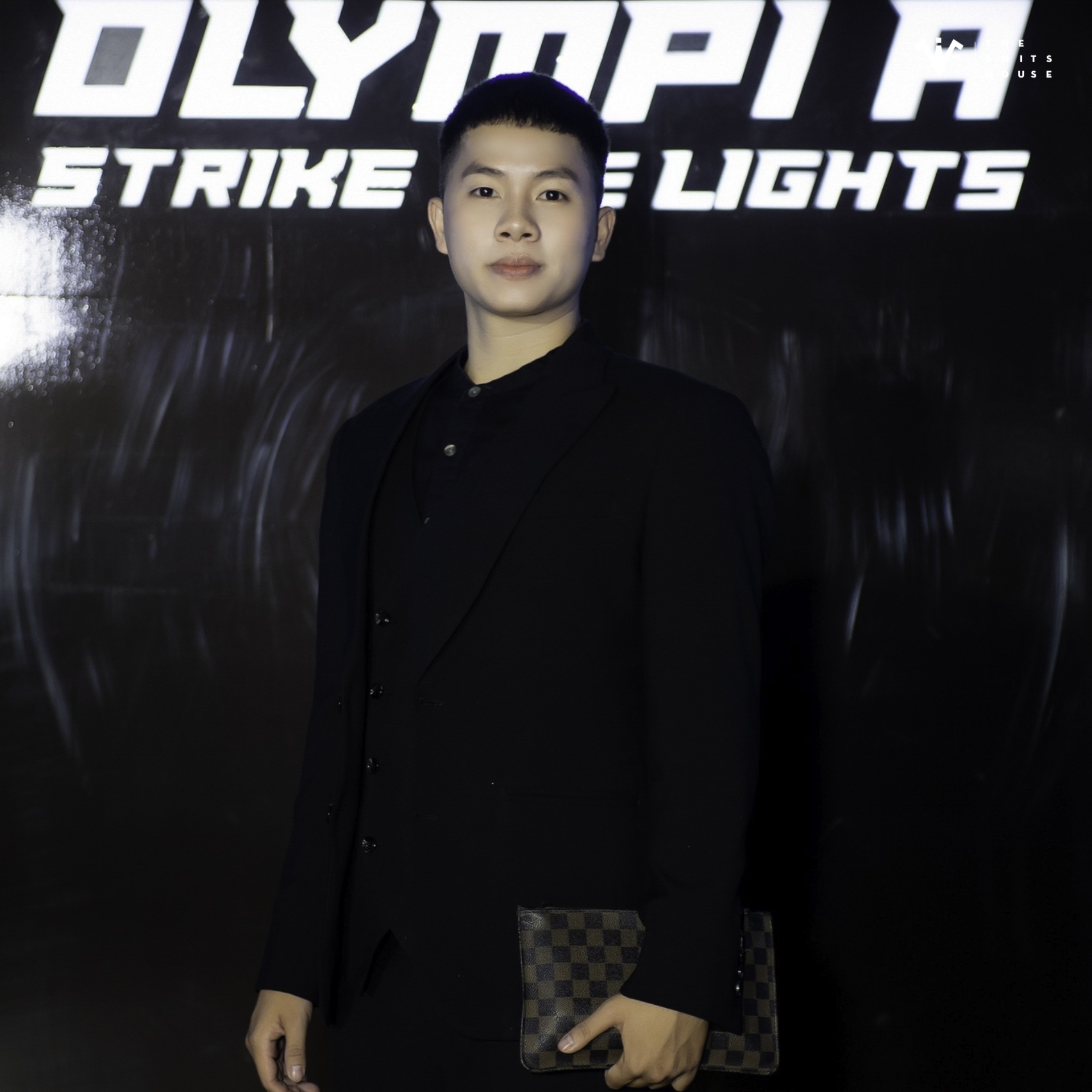 THE SUITS HOUSE x Nest by AIA  THE SUITS HOUSE x Nest by AIA