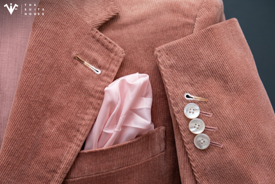Milanese Buttonhole: Tuyệt Tác Thủ Công Của Nghệ Nhân May Đo