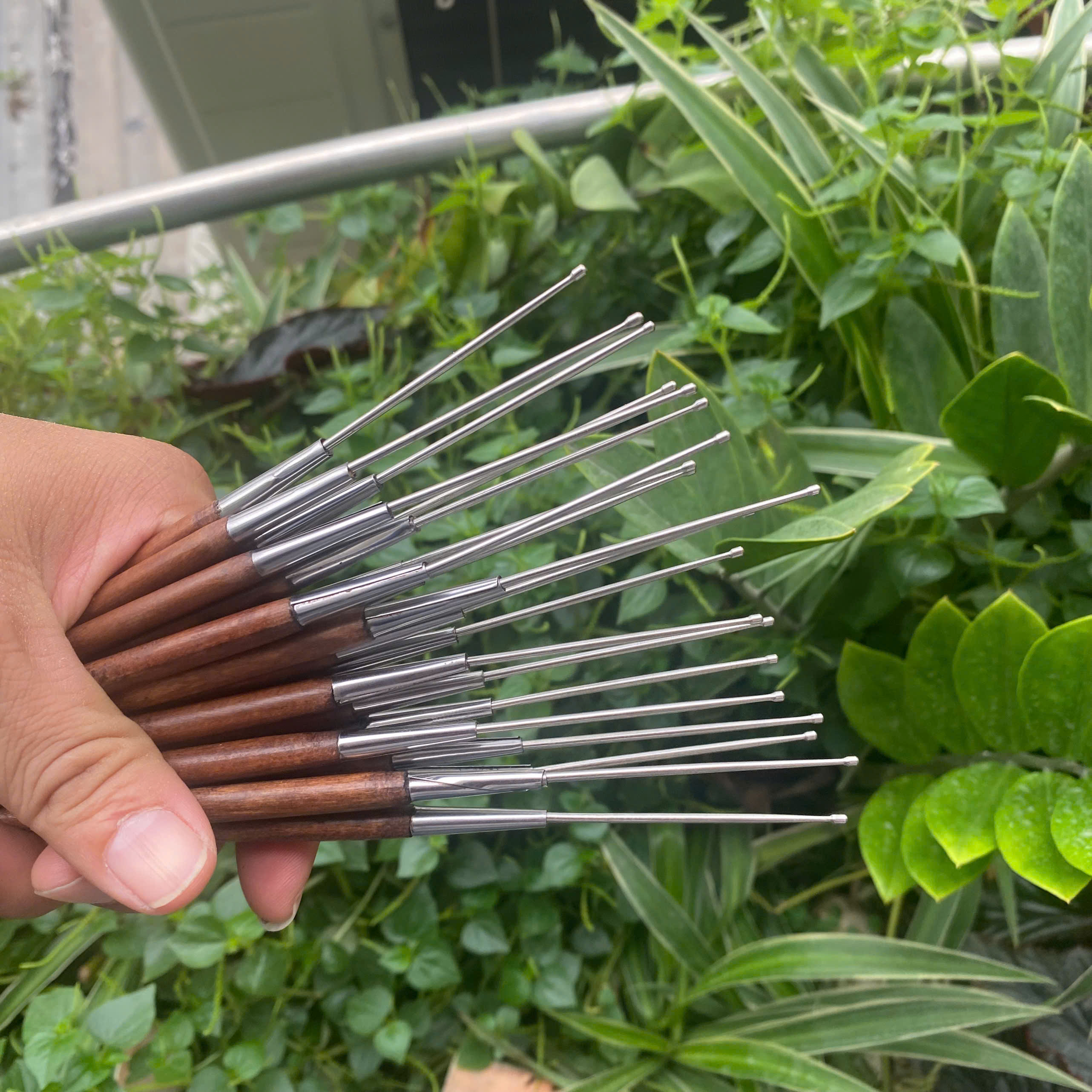 Cây Đánh Mắt Cán Gỗ