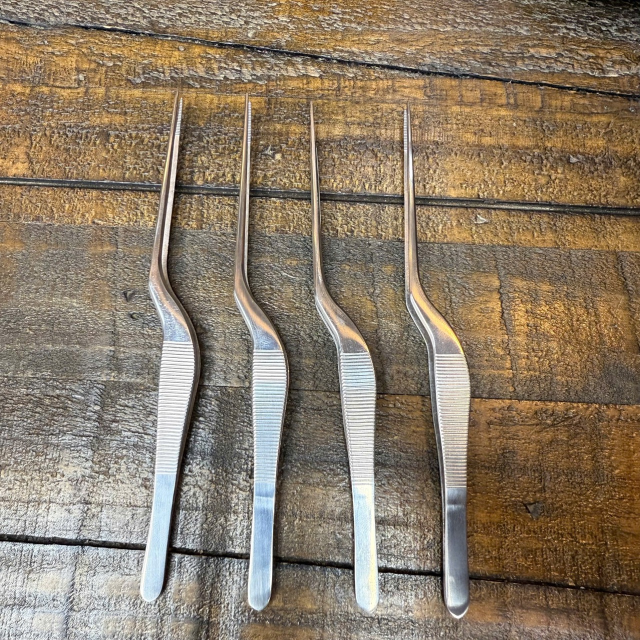 Nhíp Gắp Ráy Tai 16cm Đã Mài Chốt Nhỏ