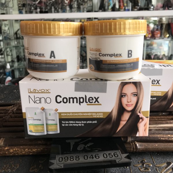 Lavox Nano Complex: Sản phẩm Lavox Nano Complex là sự kết hợp tuyệt vời giữa công nghệ và thiên nhiên, giúp nuôi dưỡng và bảo vệ tóc của bạn khỏi các tác động từ môi trường. Đặc biệt là với thành phần nano sẽ thẩm thấu tốt vào bên trong sợi tóc, giúp chúng trở nên mềm mượt và bóng hơn. Chỉ cần vài lần sử dụng, bạn sẽ cảm nhận được sự khác biệt đáng kể trên mái tóc của mình.
