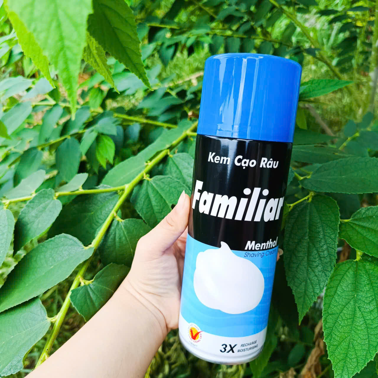 Kem cạo râu Familiar