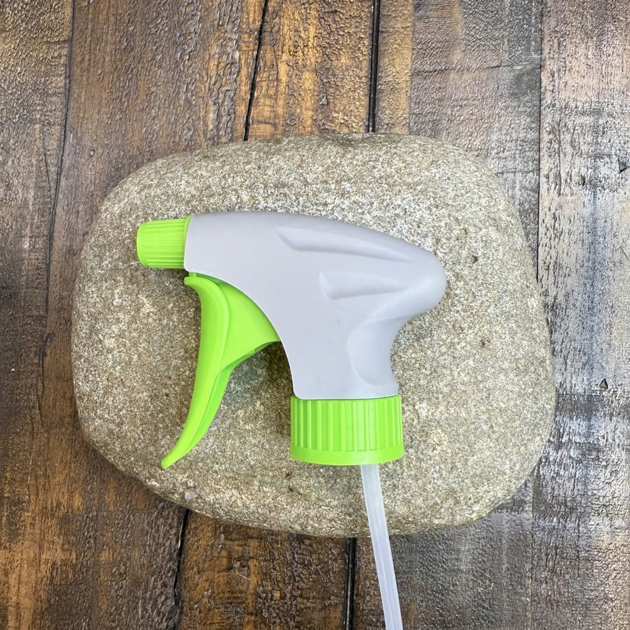 Vòi bình xịt nước cắt tóc nhiều màu