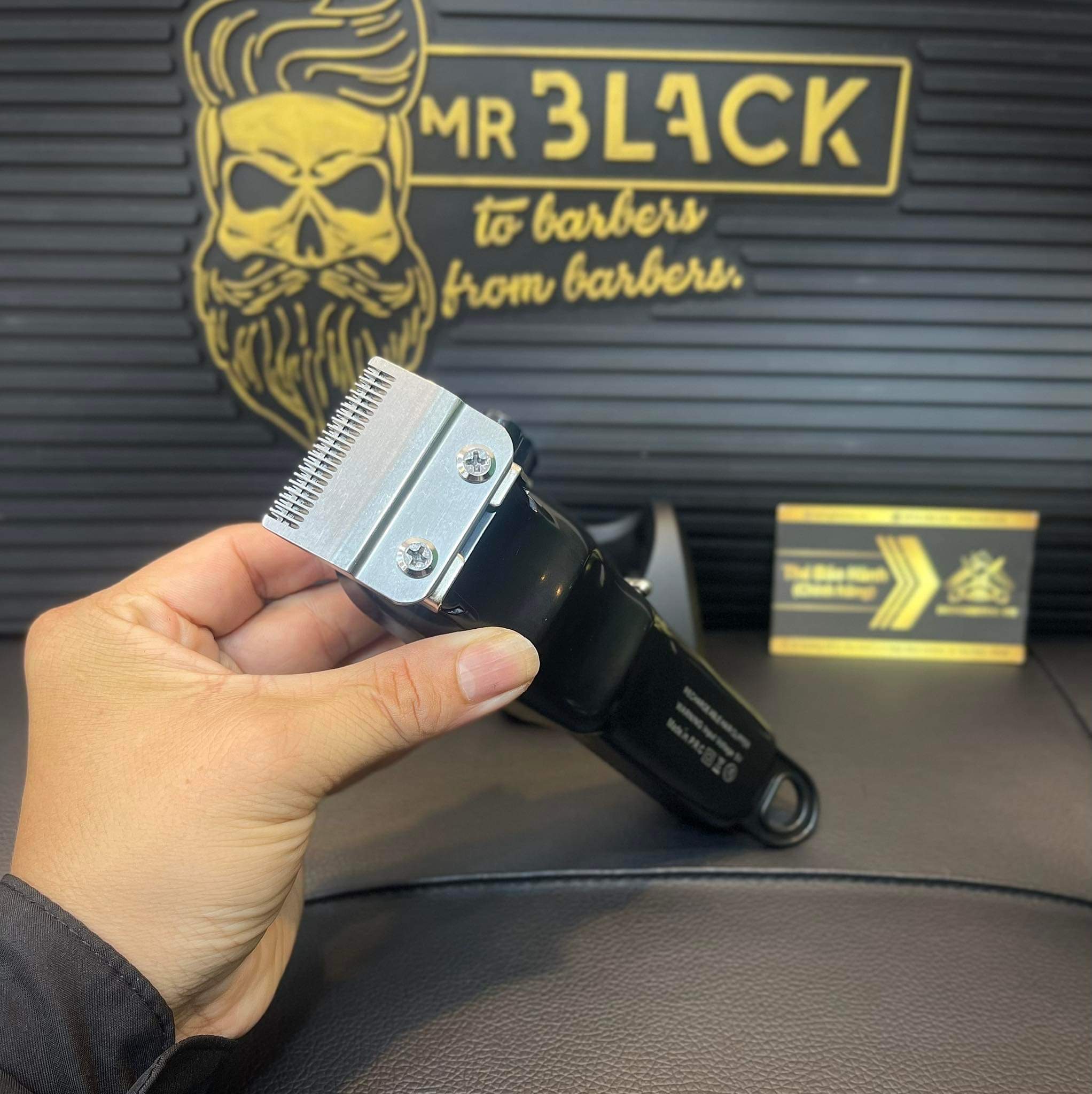 Tông Đơ Cắt Tóc PRO Barbeers SH-8191