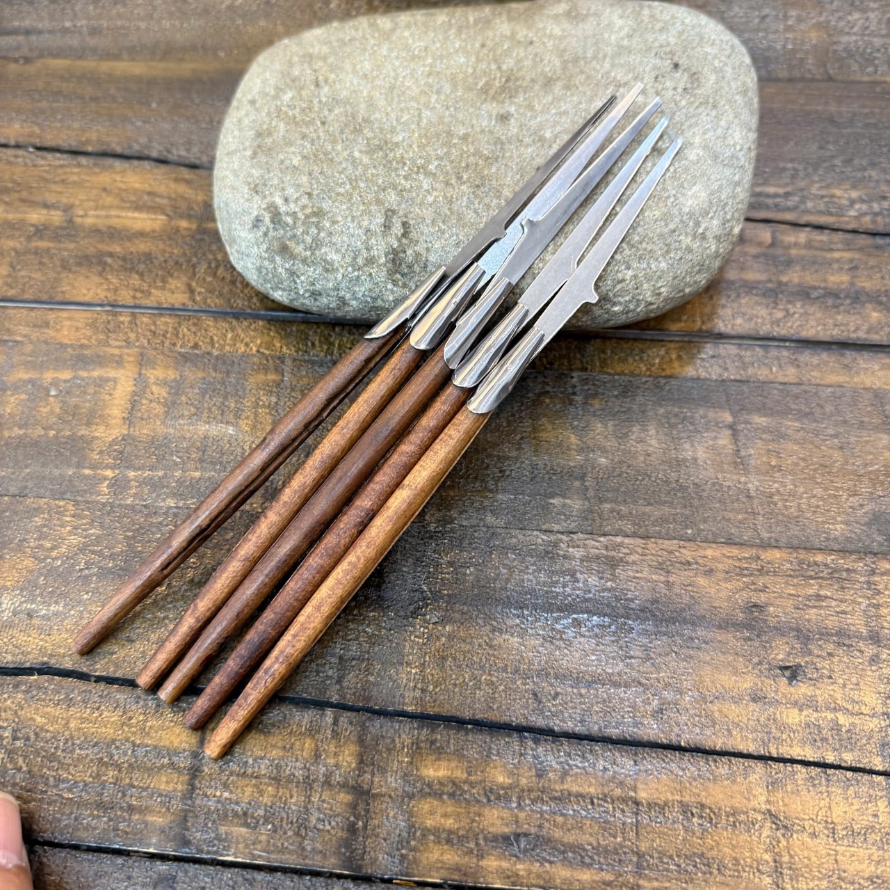 Dao Cạo Lông Tai Cán Gỗ