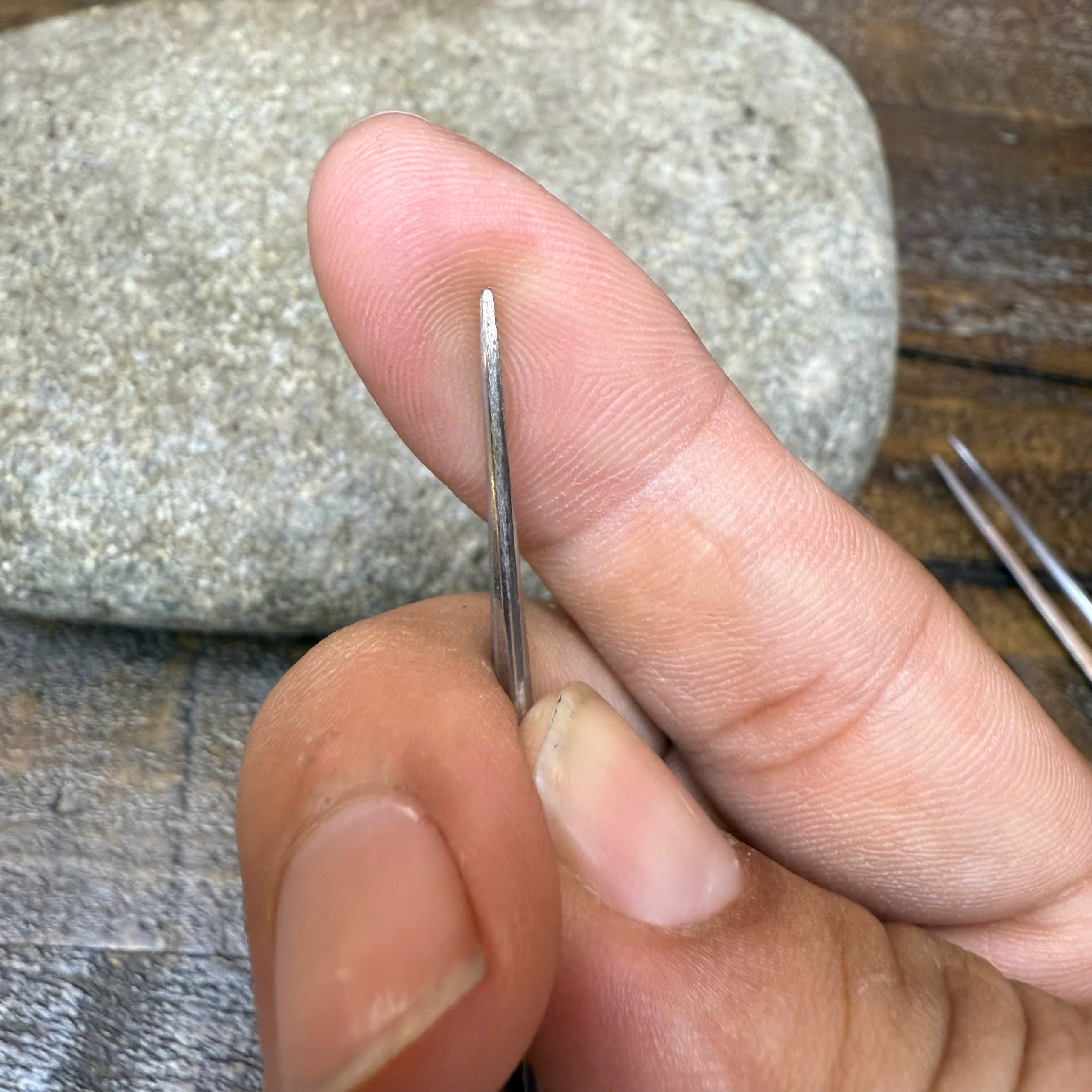 Nhíp Gắp Ráy Tai 16cm Đã Mài Chốt Nhỏ